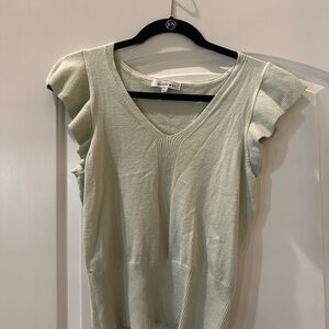 Hooked Up by IOT Light Green V-Neck Blouse